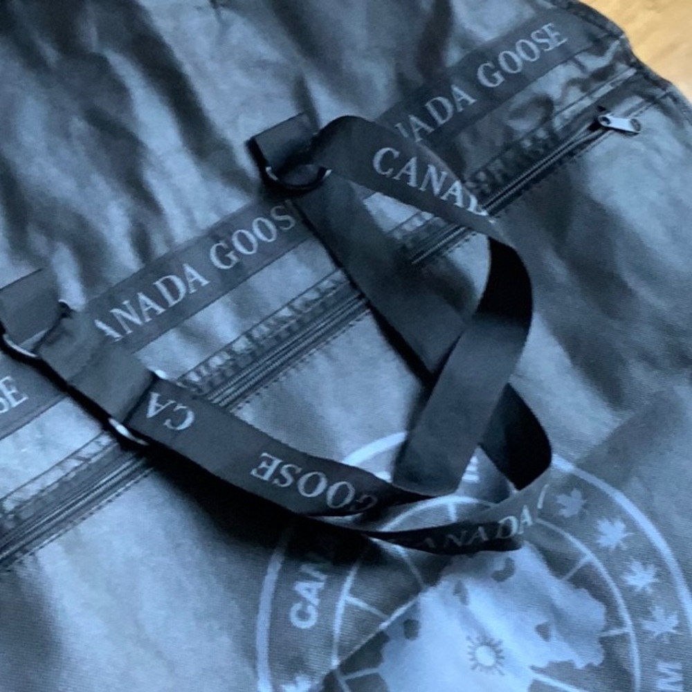 Canada Goose Black Garment Bag with Logo BLACK Canada Goose garment bag